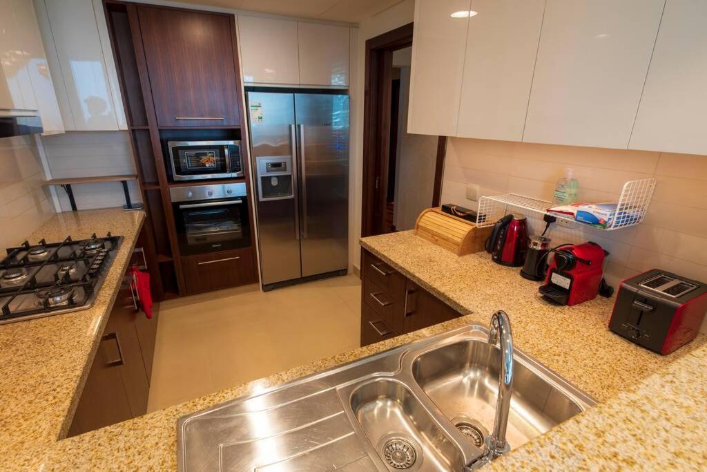 First Class 3Br With Full Burj Khalifa And Fountain View Dubai Esterno foto